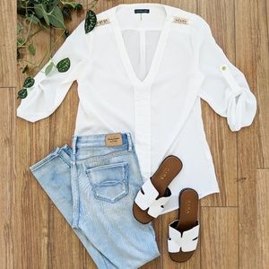 🖤Trendy White 3/4 V-Neck Blouse w/Stud Trim-SM